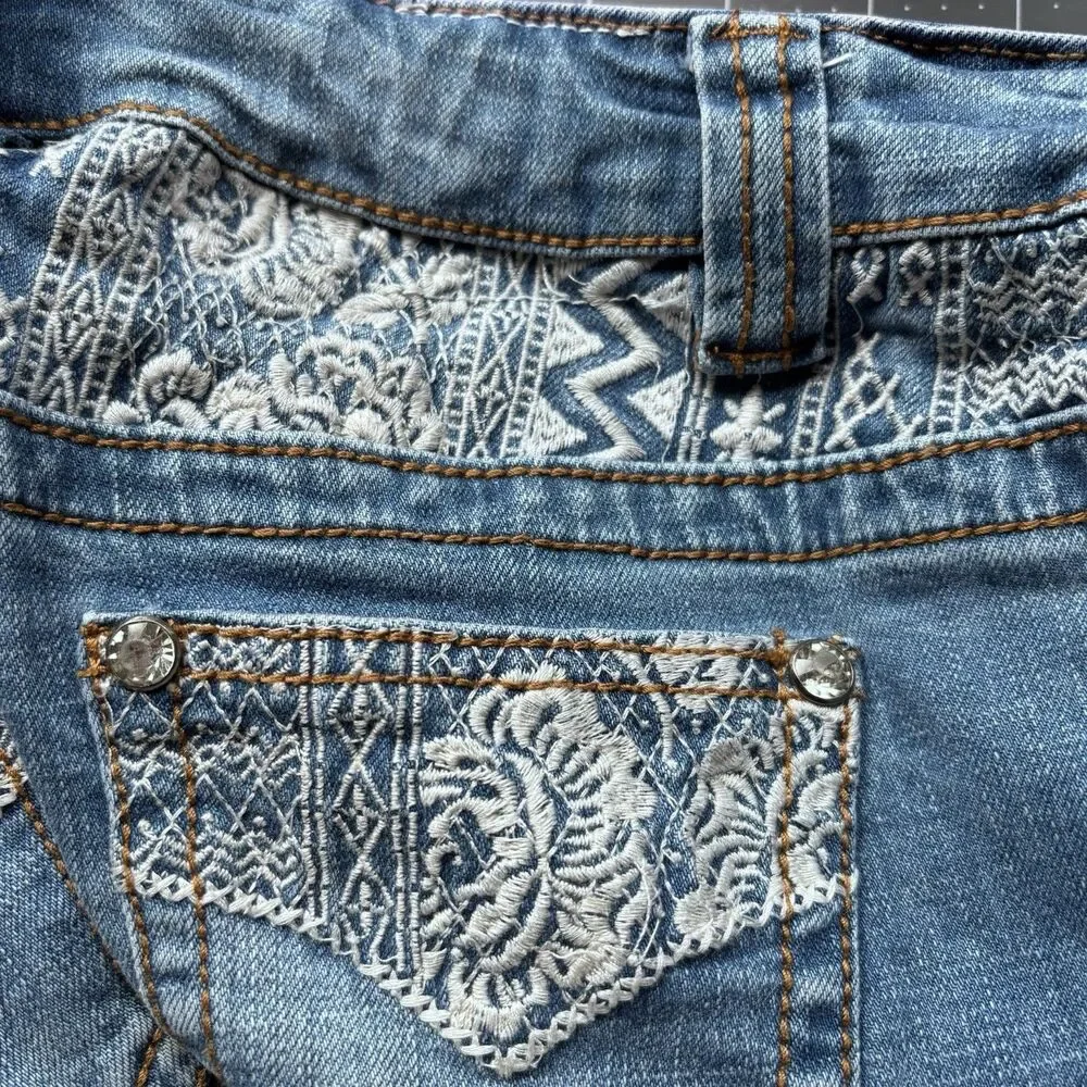 Shyanne Bootcut Jeans Girls Size 8 Embroidered Accents Hidden Adjustable Waist